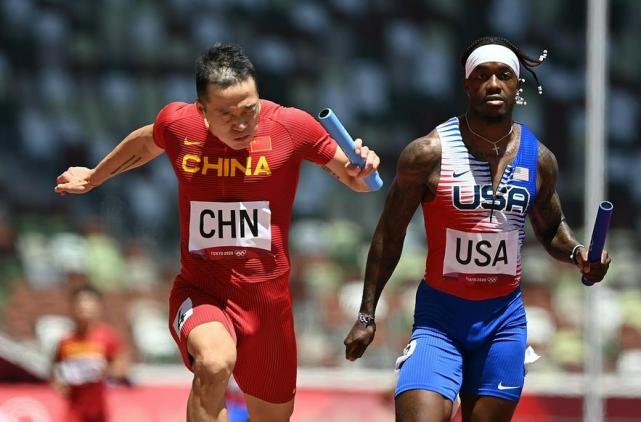 男子100米决赛时间（苏炳添携9秒83再冲金！21：50，CCTV5直播：男子4×100米接力决赛）