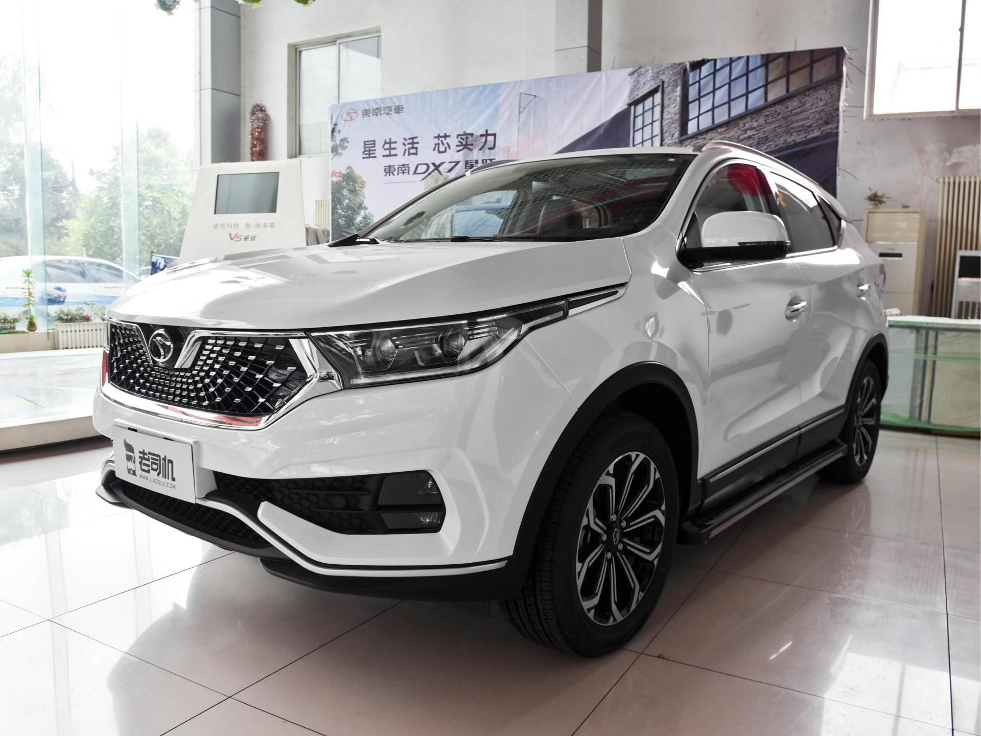 东南DX7性价比之选，实惠价格尽享优质驾乘体验