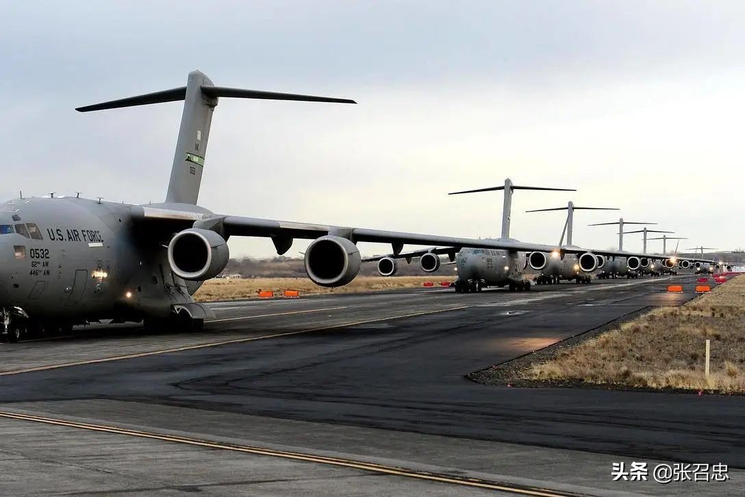 印度为数不多没有摔过的运输机——“环球霸王”C-17 | 图说