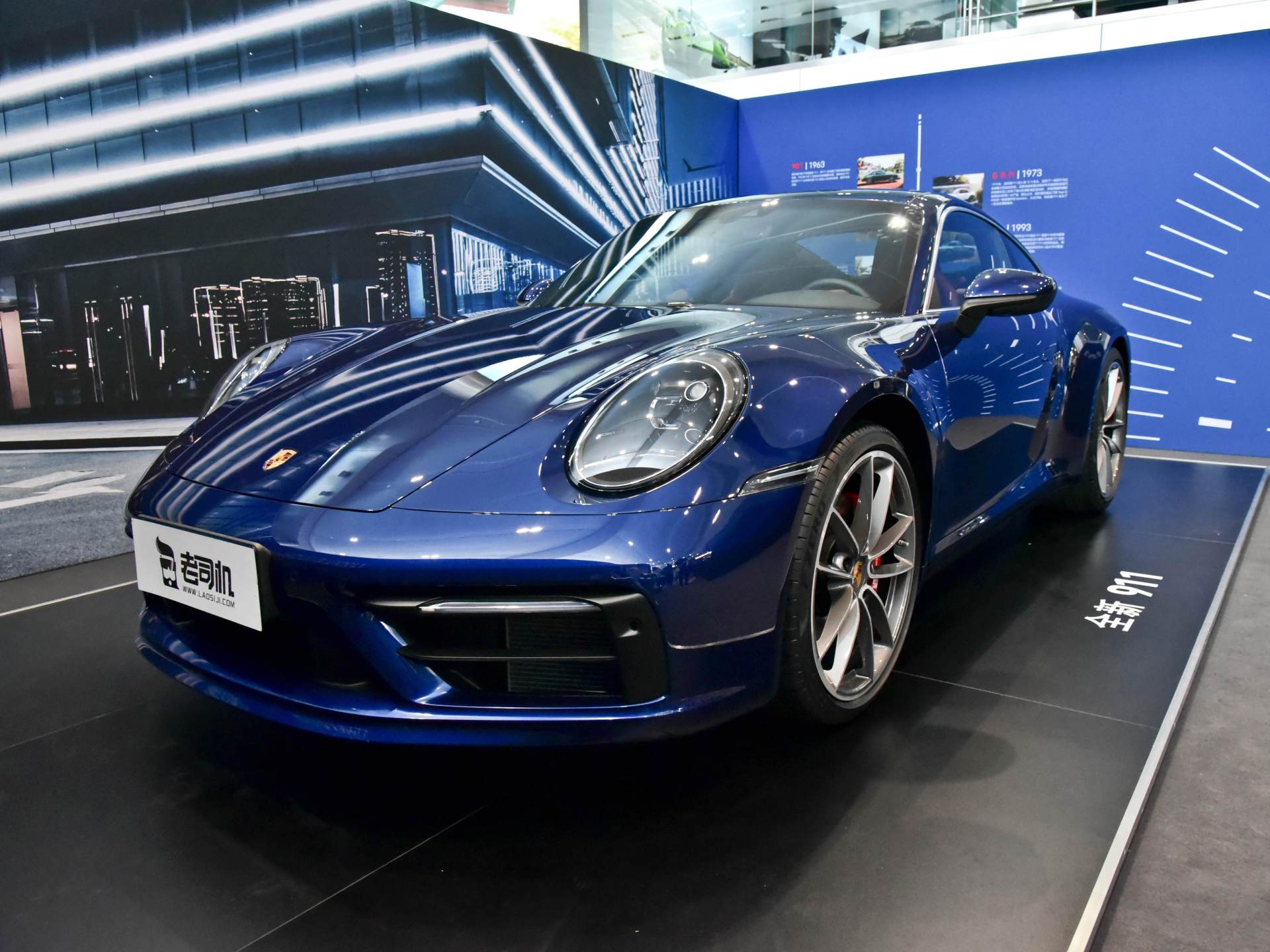 3.0T六缸的德系进口跑车，变速箱很好用，实拍保时捷911