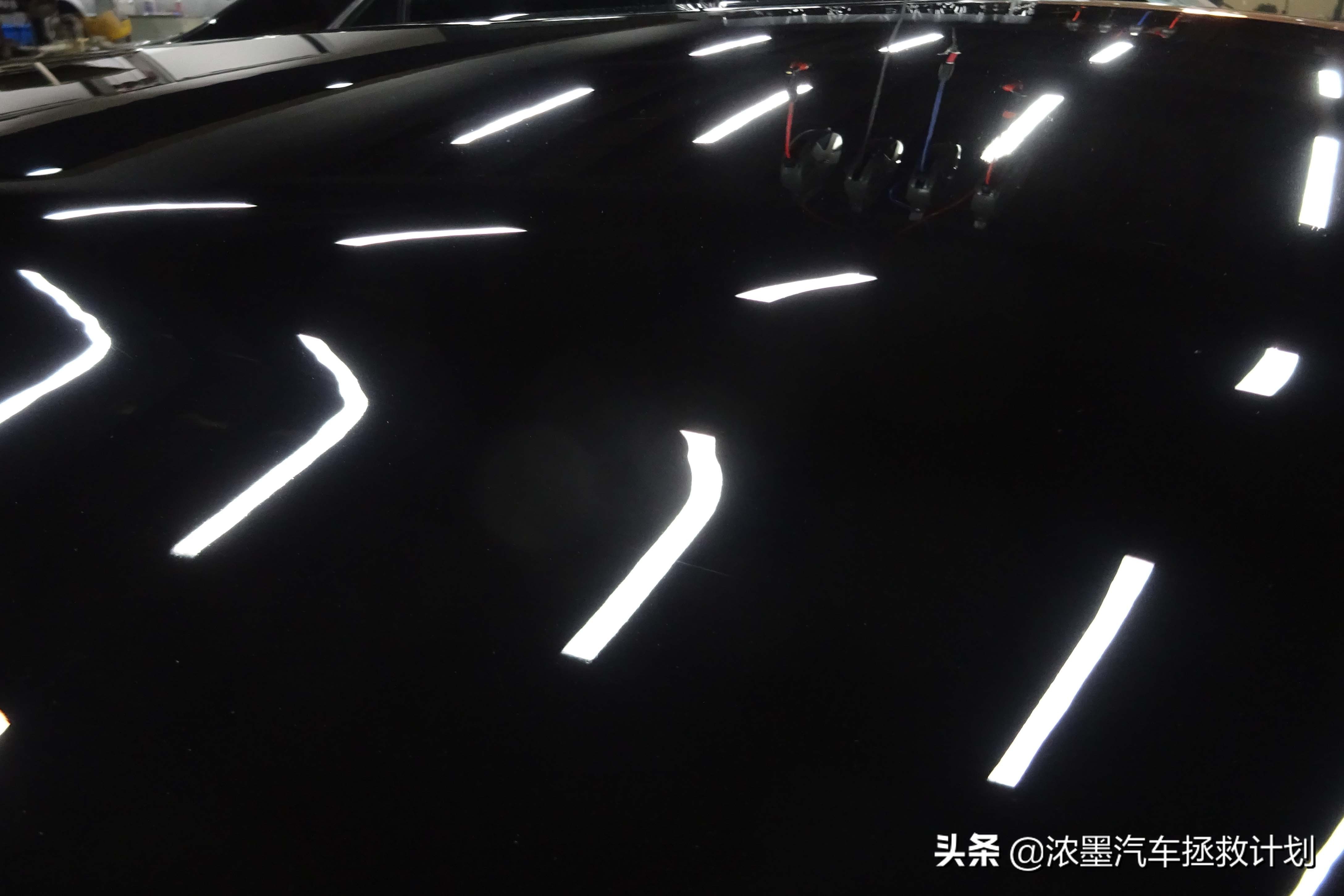 「璀璨明珠」修复整备一台破烂不堪的丰田皇冠，重新焕发盎然生机