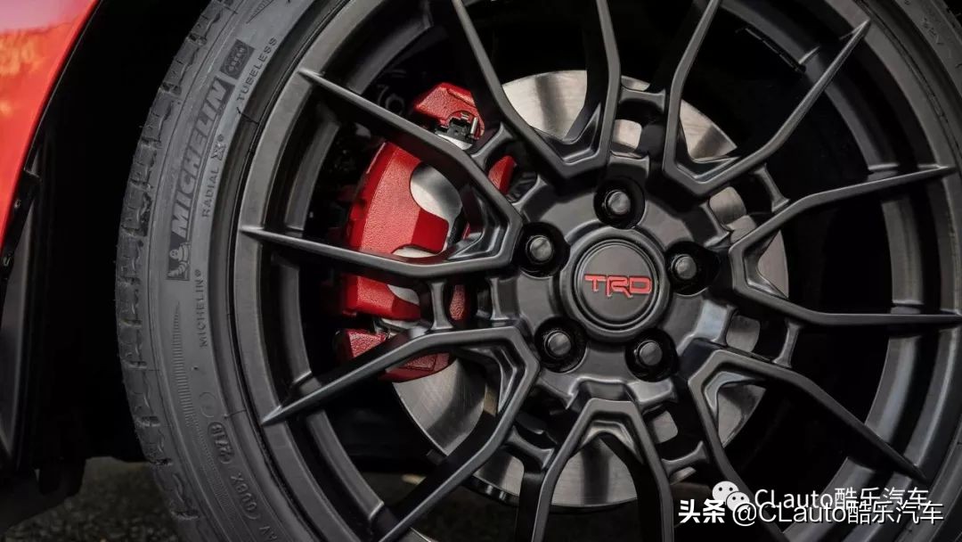 亚洲3.5(丰田 | TRD亚洲龙红黑配色外观激进，3.5 V6 301匹)