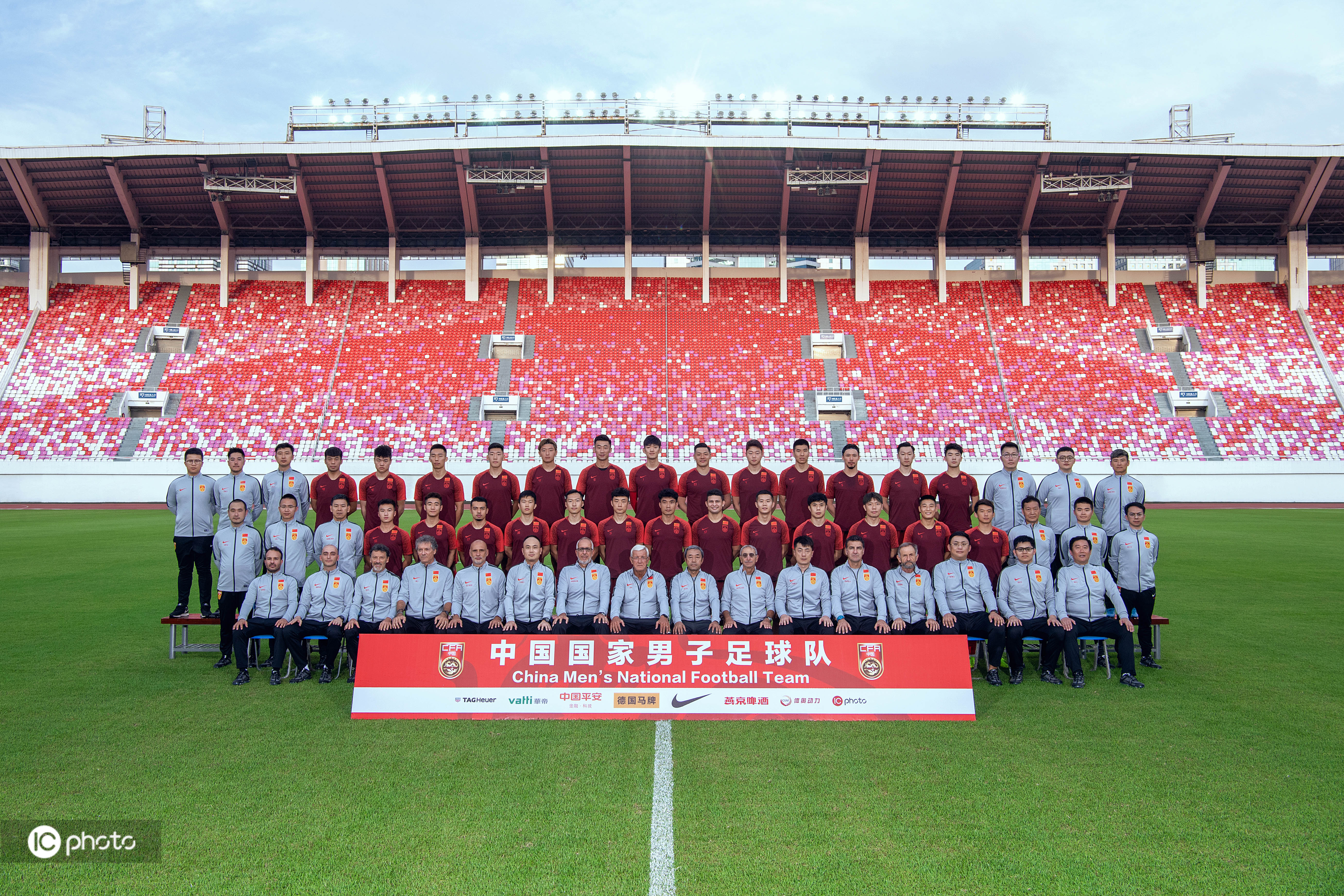 世界杯队伍编号(2022世预赛亚洲区40强赛前瞻:中国男足拍摄官方全家福