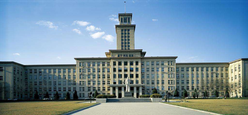 清华“新生越野拉练20公里”！众多大学体育不及格，难毕业！