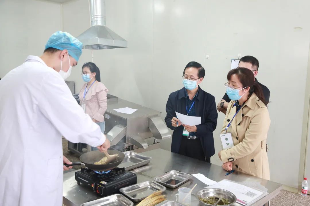潍坊市中医院开展“中医药周”系列惠民活动