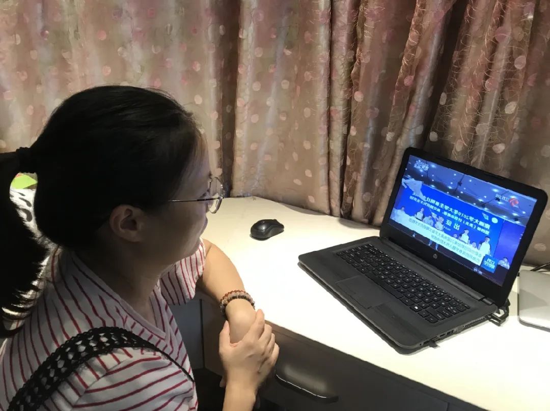 南通大学团员青年认真学习江苏省委书记娄勤俭给第21届南通大学莫文隋研究生支教团回信精神