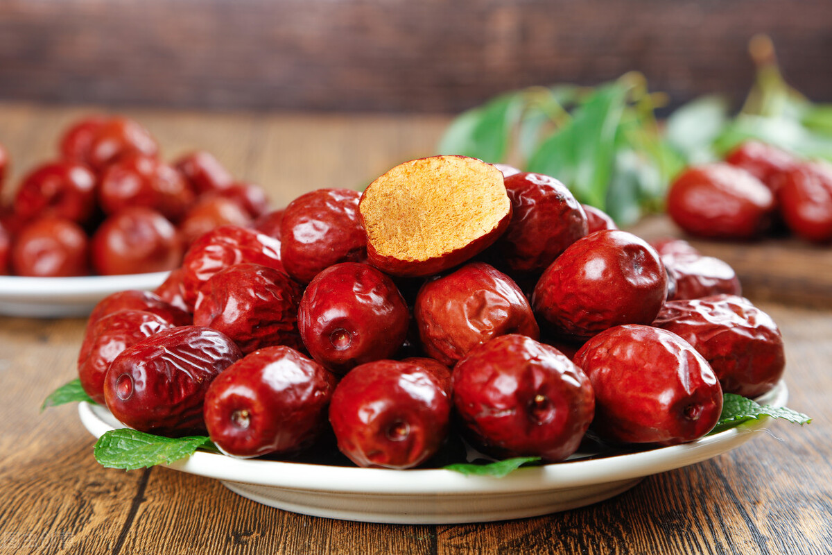 上一篇介绍应季蔬菜，那应季水果有哪些呢？营养师告诉你答案