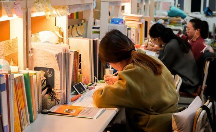 大学有挂科就不能毕业？多所高校取消“清考制度”，大四学生慌了