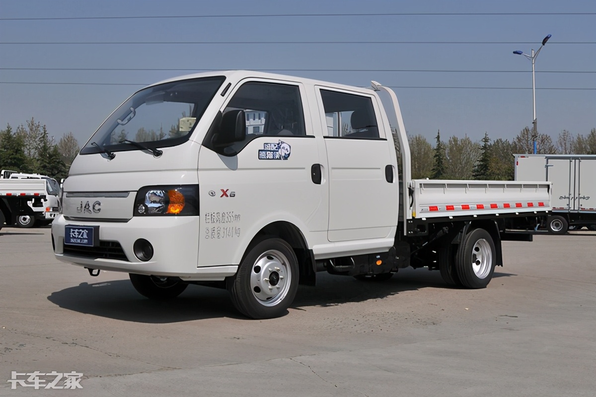 东风双排座小货车价格既要拉人还要装货