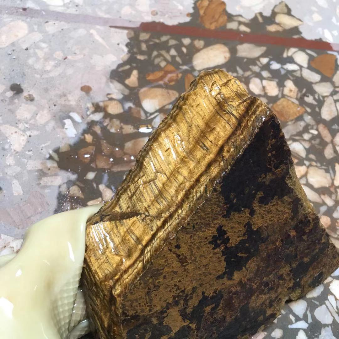 虎晶石是什么（快速教你认识和判别虎眼石）