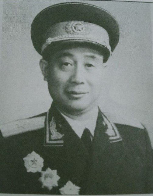 1955年南京军区后勤部授衔大校以上人员的级别、薪金与勋章