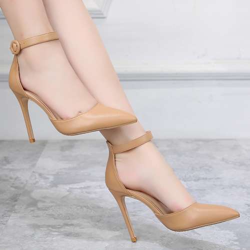 选一双高跟鞋，测你是一个好人还是一个坏人