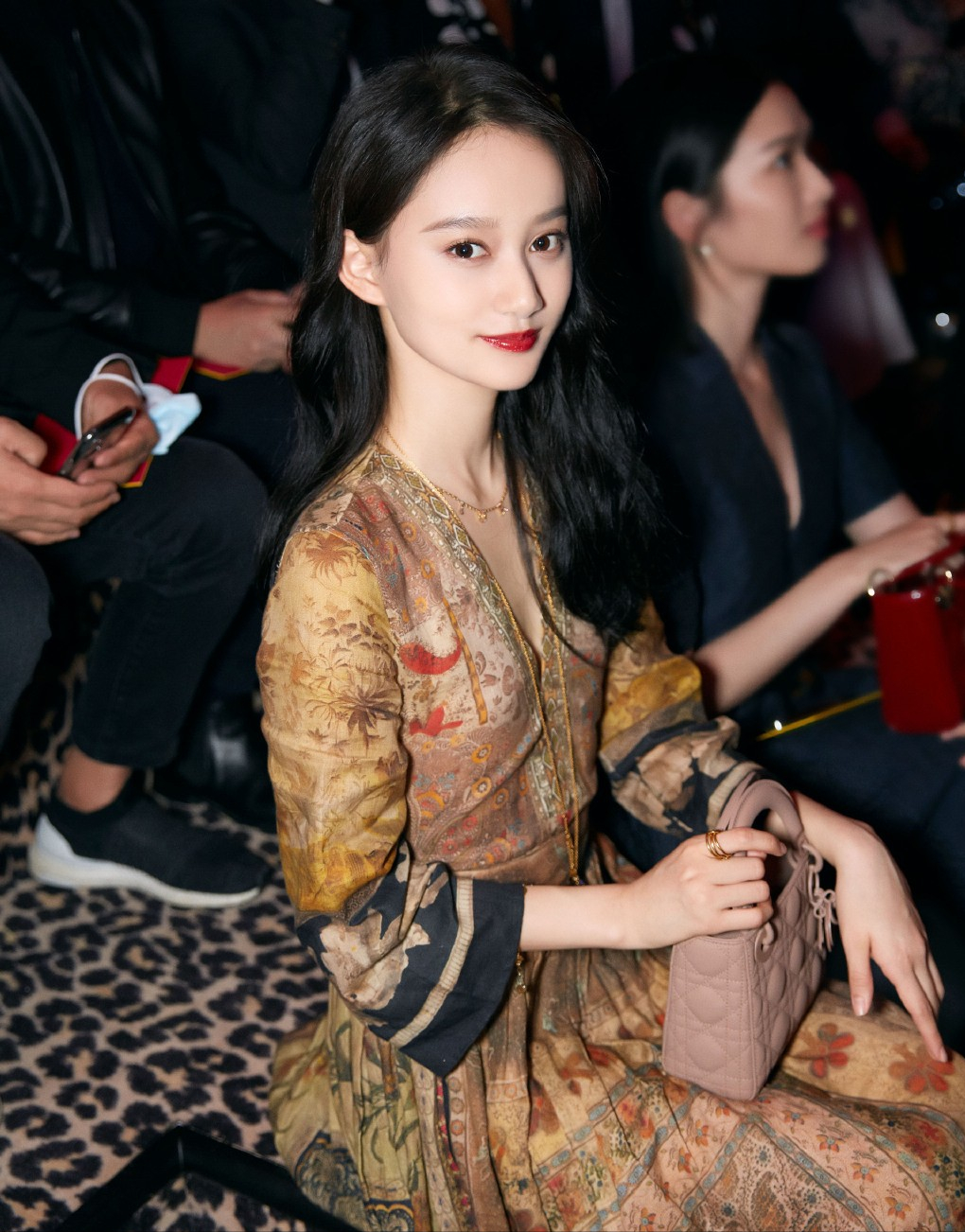 北电中传上戏三校第一的夏梦，身穿Dior气场好强，真是后生可畏