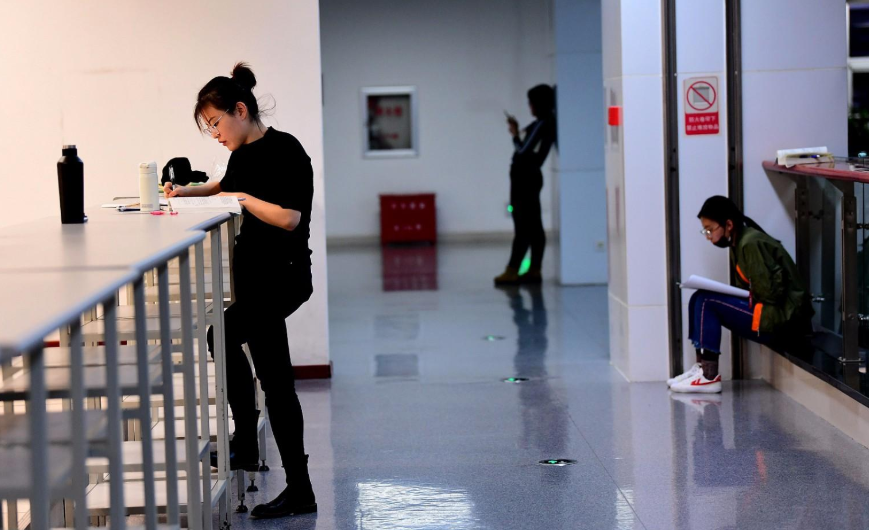 为啥很多专科学校，大多叫“职业技术学院”，学生：咋不早说