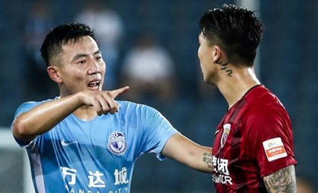 大连万达足球队队员当年大连万达足球队