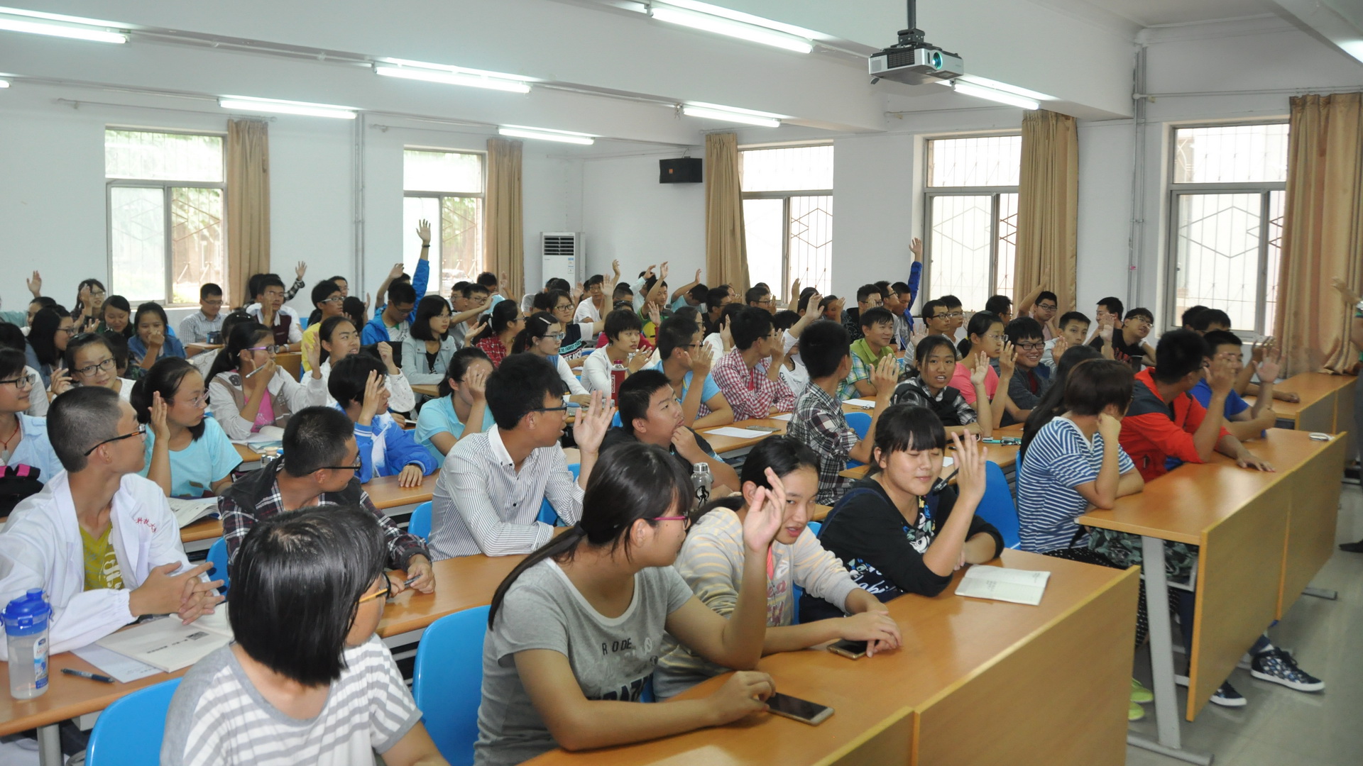 大学生有什么优势？不努力提升自己的人，用人单位是不会要的