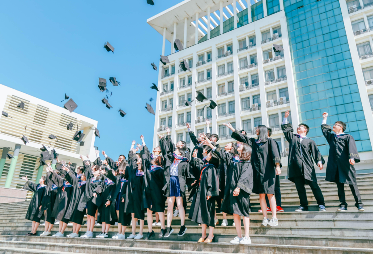 2021年考生喜提“好消息”，这4所二本大学升级一本，分数线没变