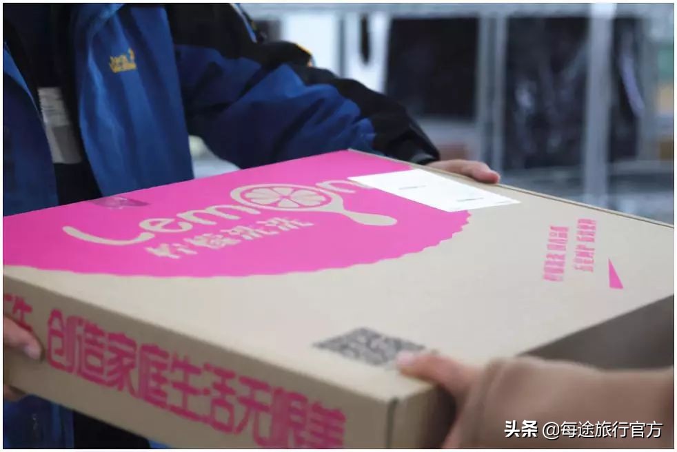 换季洗衣！！99元任选3件~大衣羽绒服西装等等~顺丰上门服务配送~