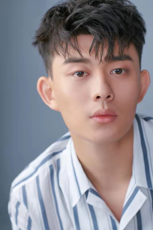 刘润南刘润南饰演欧思客李莎旻子李莎旻子参加节目前是湖南卫视的主持