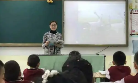 老师工资表走红，多名教师相继晒出工资单，差距不是一般的大