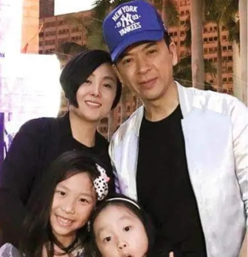 5位港圈中的“渣男”，陈浩民借醉狼吻女模特，罗嘉良被指弃糟糠