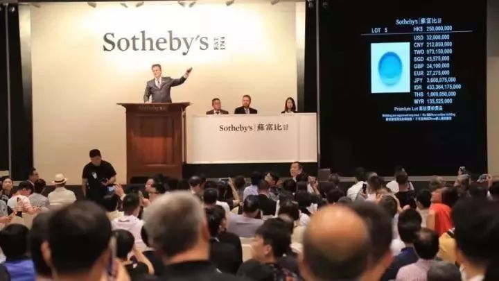 天青色等烟雨而我在等你，无尽春秋已隔千万里