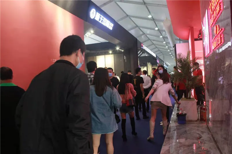 第36届佛山陶博会很出“色”,岩板不再一枝独秀,特色砖大放异彩