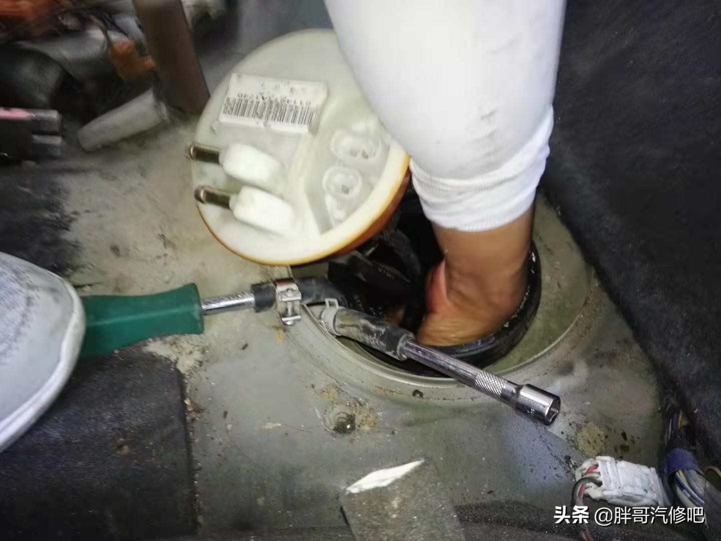 胖哥终于修理了这老蓝鸟，14年车龄无法启动，别整一些没用的