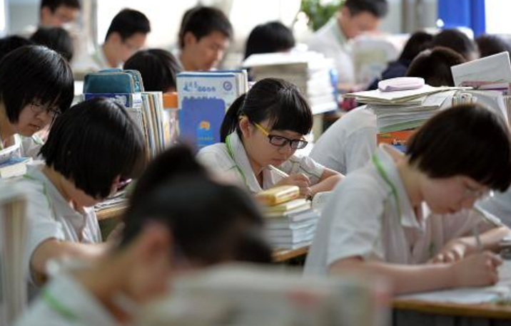 大学专业里，适合女生报考的有哪些？选对了或许就是人生赢家