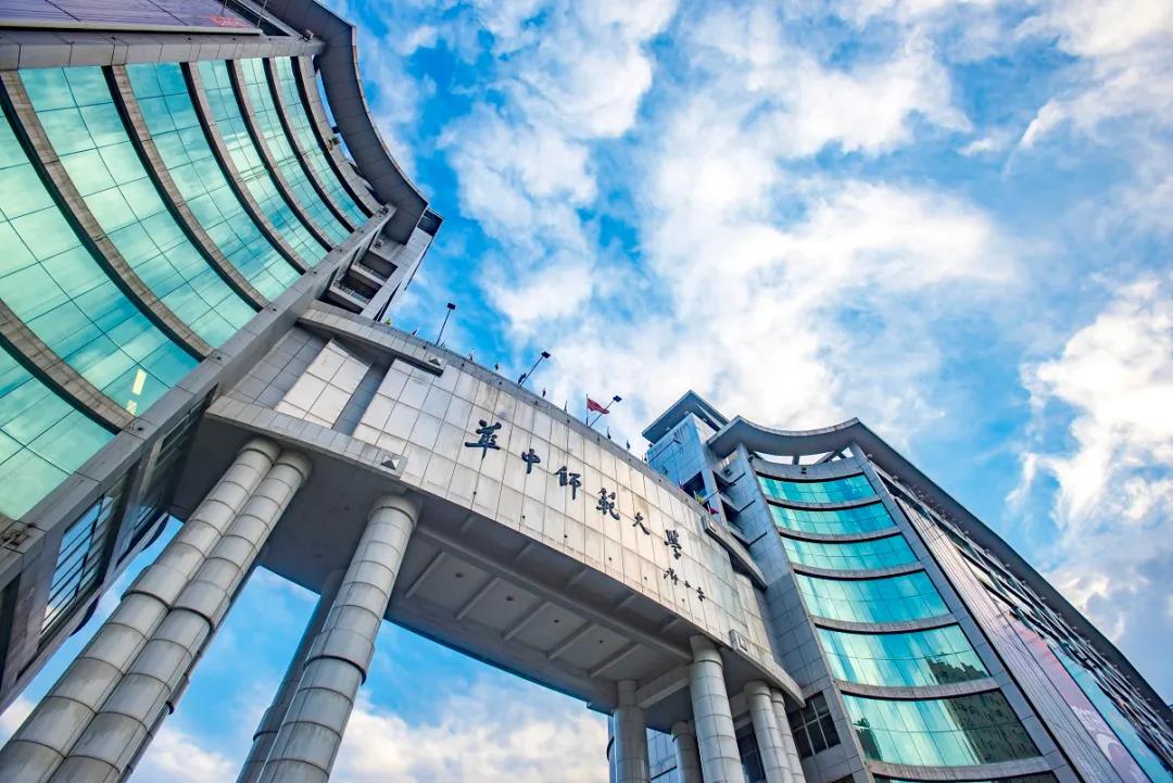 湖北“超火”高校：8大豪华食堂，高大上图书馆，4个校门竟然都通地铁！