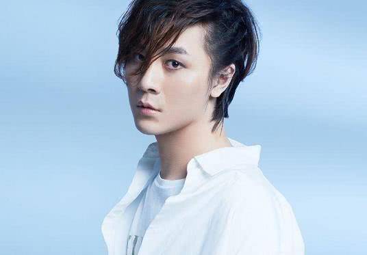 张大仙,原名张宏发,是企鹅电竞默默无闻的一名英雄联