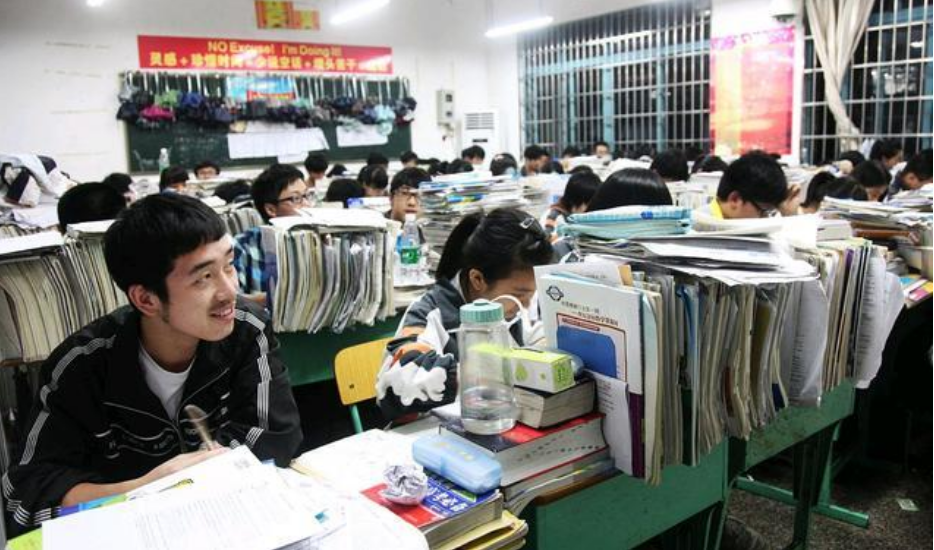 人大教授提议：二胎高考加20分、三胎加50分，家长：这公平吗？