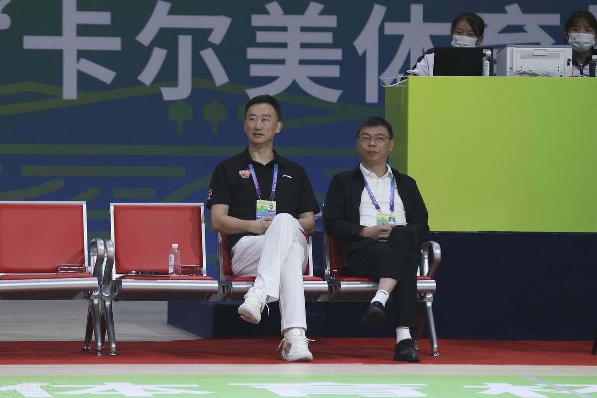 cba魏国梁哪里人（真实事件还原CBA裁判大场面，方俊说中国篮球就是这样让你吹没的）