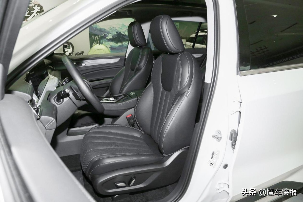 20万左右落地的2.0T中大型SUV，解析福特领裕铂领型