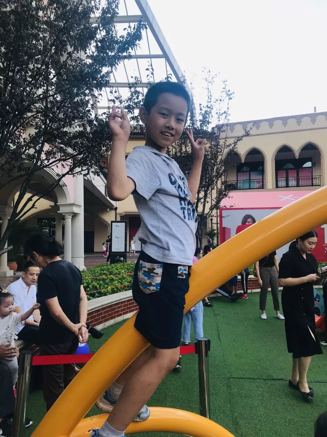 蚂蚱的生活特点是什么「精华」