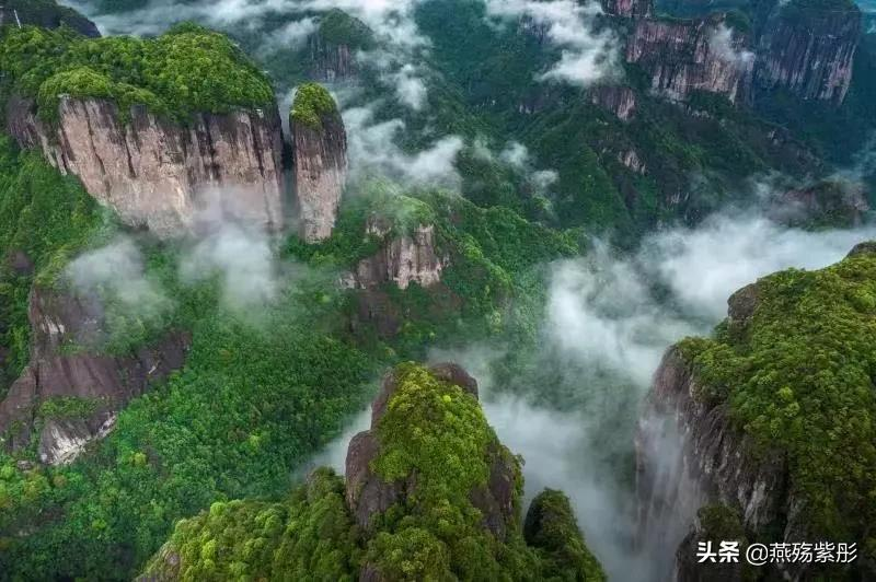 空山新雨后，云散天晴路犹湿，惊雷过耳心自安，有惊无险见真章。