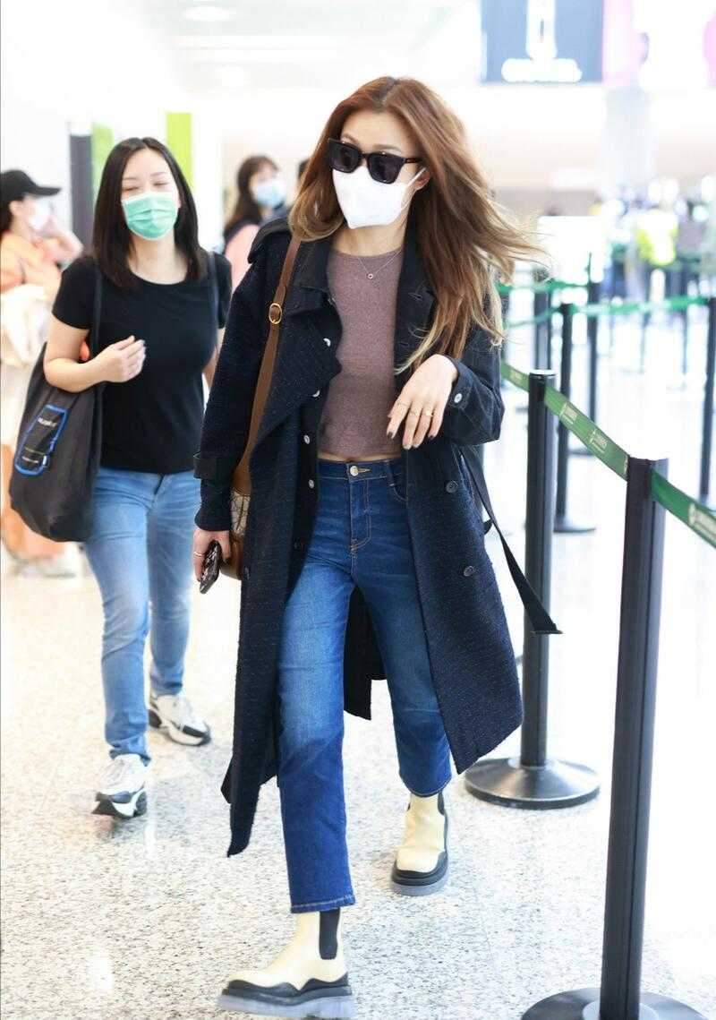 藏青色是什么颜色(头发染藏青色是什么颜色)-我的快乐小窝