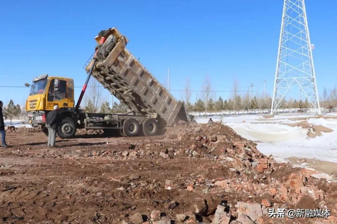 乌兰察布一地发现26处涉嫌违法占耕地建房、建圈、围墙等行为...