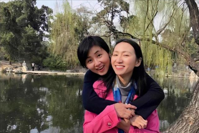 “最强姐妹花”：走出清华后，一个当上科学家，一个成为商业精英