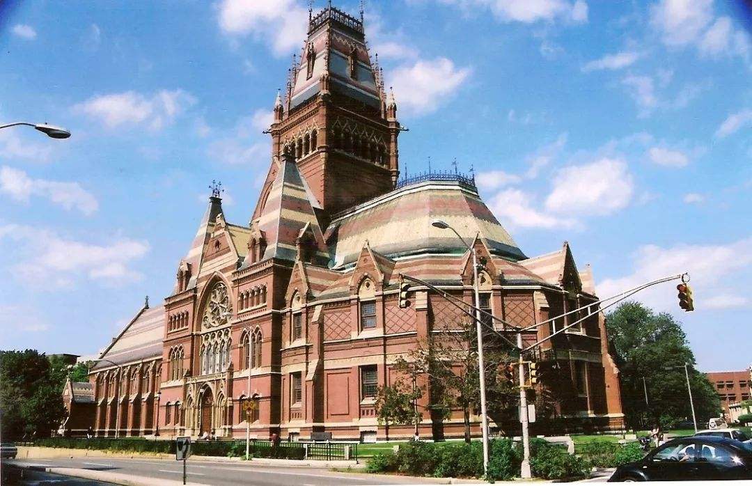 那个宁可贷款读哈佛，也要拒绝保送北大的农村女孩，如今咋样了？