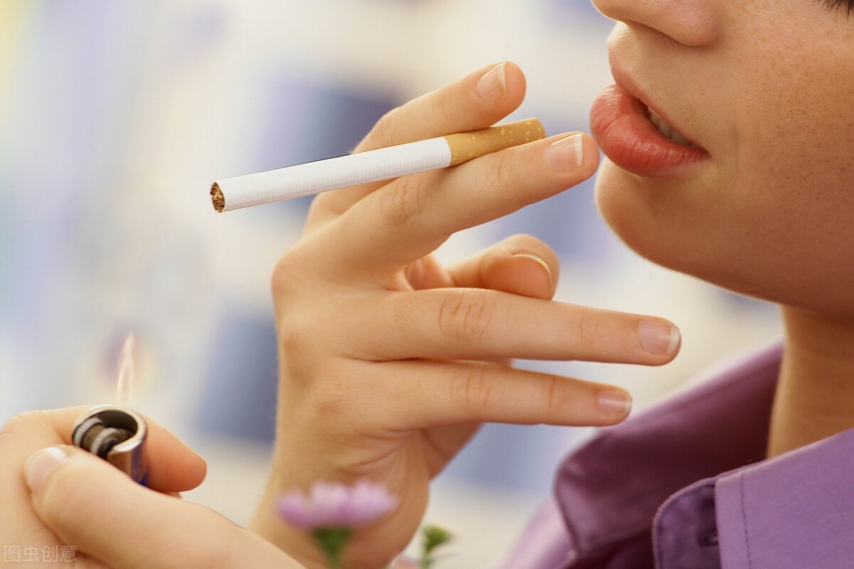 高中孩子厌学后抽烟，家长紧盯严管，结果却是徒劳无功