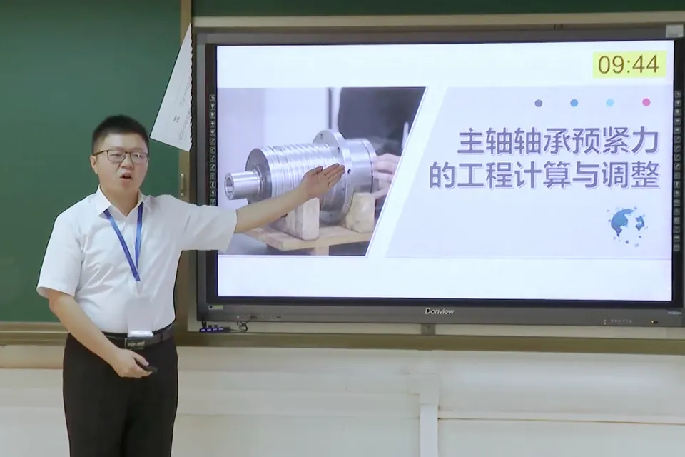 9年前，那个高考660分从北大退学读技校的周浩，如今怎么样了？