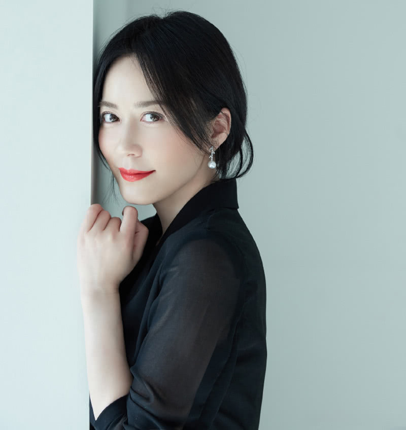 中国影视经典10大"中式美人"对比,朱琳一眼传情,陈红一貌倾城