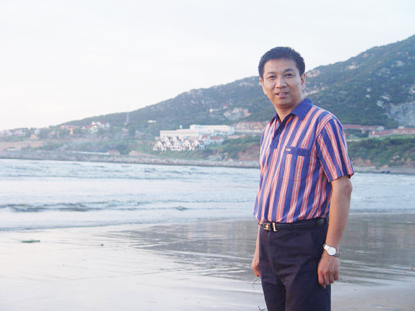 周小斌周小斌个人资料周小斌图片最新动态(周小斌的老婆) - 盾灵网