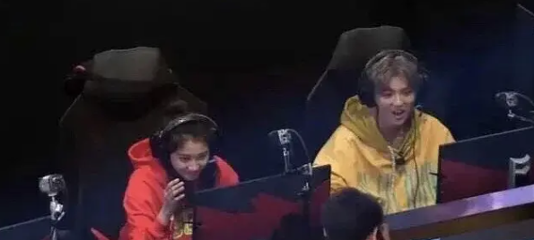 不怕被骂不怕资源差，选定鹿晗不放手的关晓彤，比你想象的更痴情