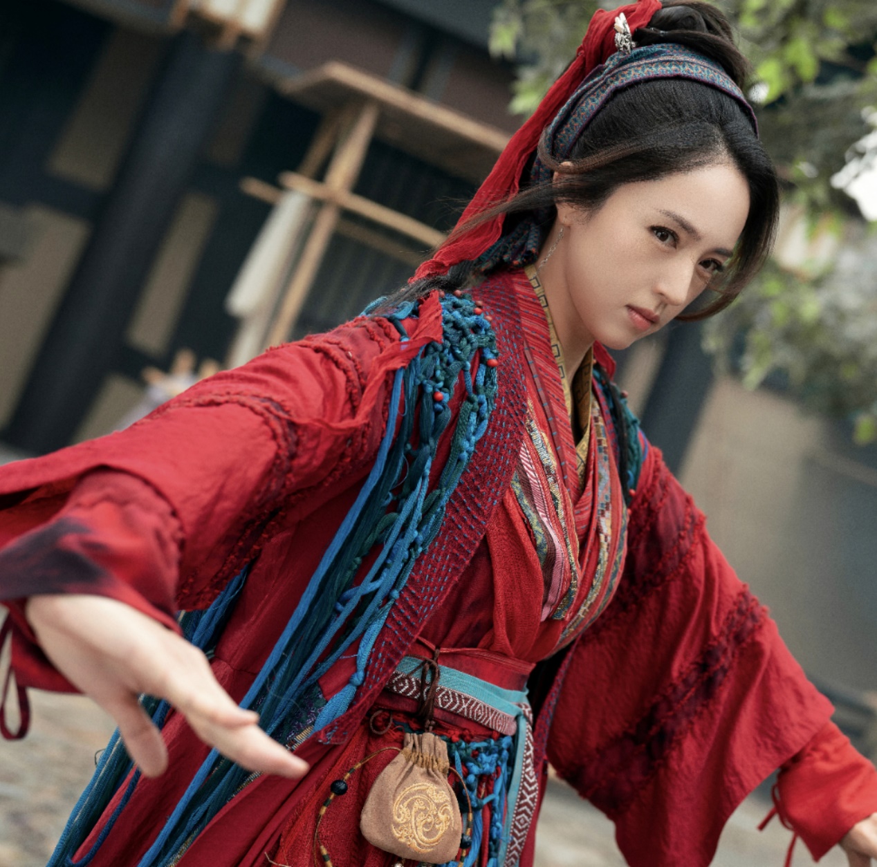 她与乔振宇,谷嘉诚,张雨绮等人主演的《拆案》将于21日正式上线.