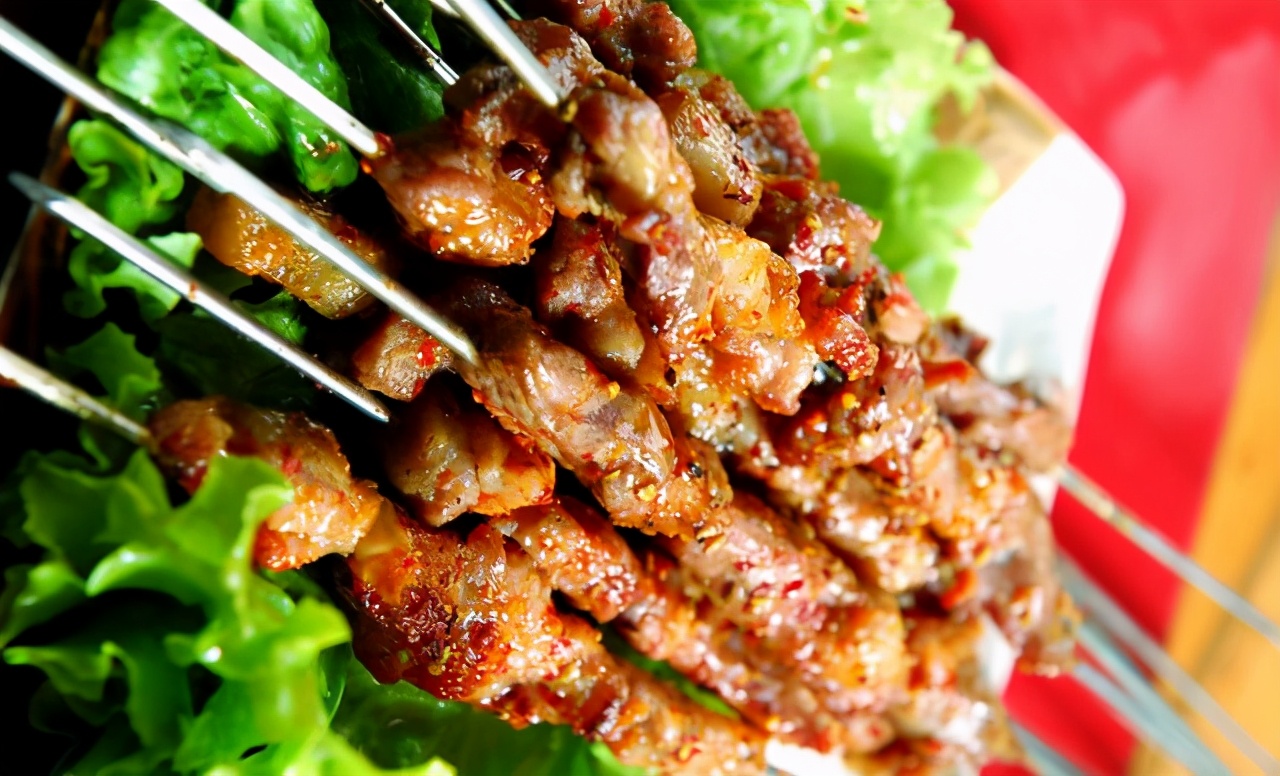 烧烤的羊肉串怎么腌制