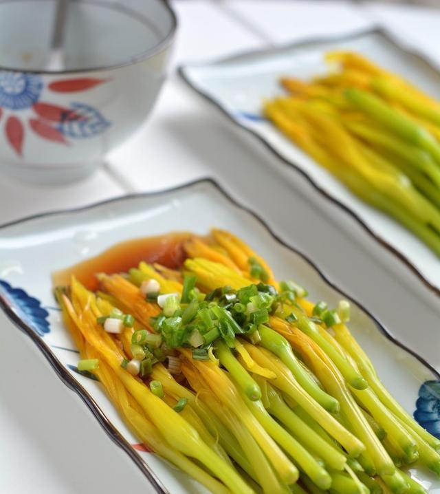 忘憂草就是黃花菜,忘憂草就是黃花菜?
