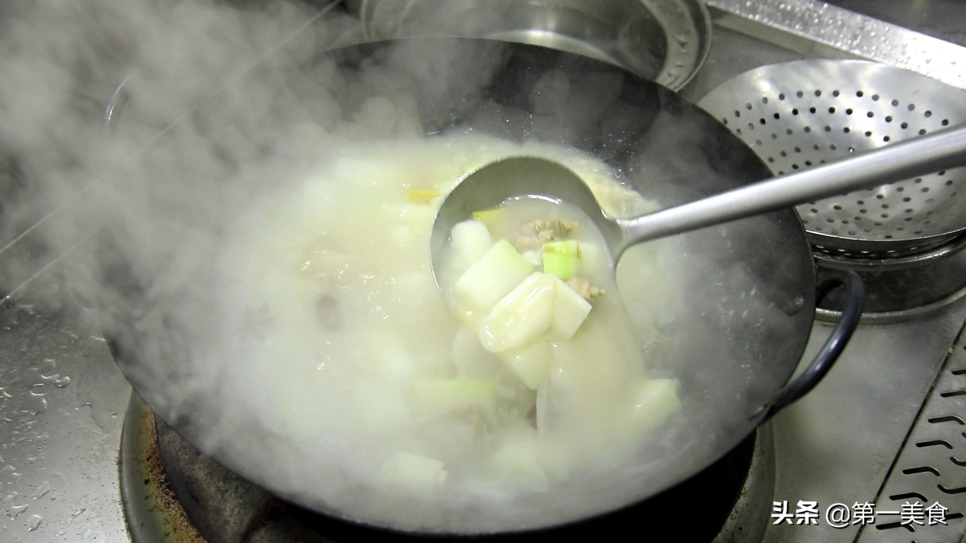 如何做冬瓜排骨汤,冬瓜排骨汤怎么炖最好喝