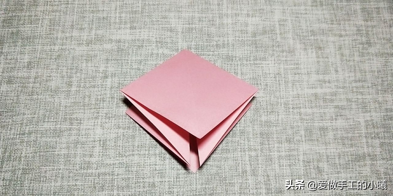 漂亮的蝴蝶结折纸，简单易学，用来做装饰不错呦